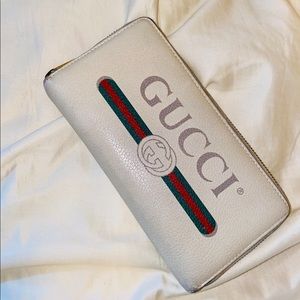 White Gucci Wallet